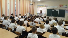 В школе № 7 станицы Тбилисской председателем Союза СОТОС Тбилисского сельского поселения Белевцевой В.В. был проведен  Урок мужества.