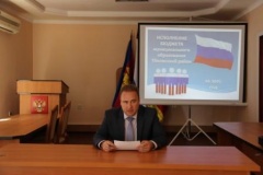   Евгений Ильин провел публичные слушания по исполнению бюджета района за 2015 год