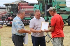 Творческие коллективы Тбилисского района продолжают серию выездных концертов на поля