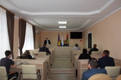 В поселениях ремонтируют дороги, парк, клуб и водопроводы