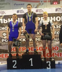 Тбилисский спортсмен установил рекорд края в приседании