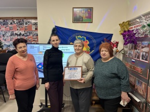 В районе проходят занятия с группой пенсионеров в рамках гранта губернатора Краснодарского края