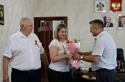 Вручили Памятный знак Законодательного Собрания Краснодарского края председателю ТОС