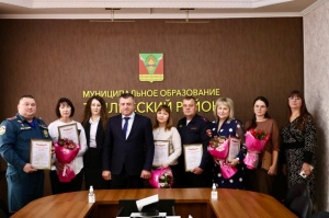 В Тбилисском районе наградили членов комиссии по делам несовершеннолетних и защите их прав