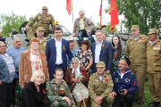 7 мая 2016 года глава Тбилисского района Евгений Ильин отправился поздравлять ветеранов Великой Отечественной войны в Нововладимировское сельское поселение. 