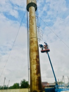 Ведется ремонт водонапорной башни на ул. Совхозной в ст. Тбилисской