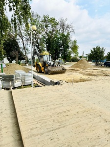 В Нововладимировском сельском поселении продолжается работа по благоустройству мемориала!