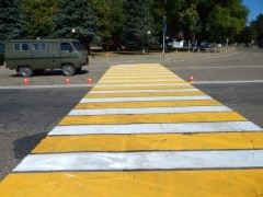 В Тбилисской к учебному году обновляют пешеходные переходы