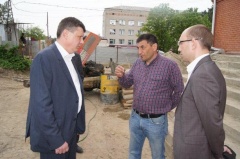 Глава Тбилисского района контролирует график строительных работ на больничном комплексе