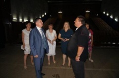 Владислав Серый оценил ремонтные работы в здании районного дома культуры