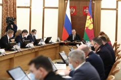 Вход в торгово-развлекательные комплексы на территории всей Кубани разрешат только с QR-кодом или справкой о медотводе