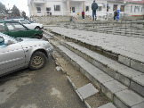 Разрушены ступени на открытой лестнице между ул. Почтовой и территорией сквера