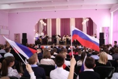 Детский оркестр выступил в шестой школе