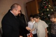 Глава Тбилисского района развозит подарки детям