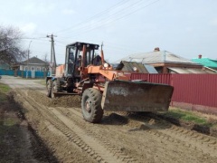 В станице Тбилисской продолжают ремонтировать дороги