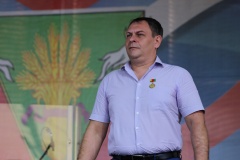 За многолетнюю и плодотворную работу на укрепление законности по представлению прокурора района заместитель прокурора Тбилисского района – Адамов Виталий Владимирович удостоен медали «За заслуги»