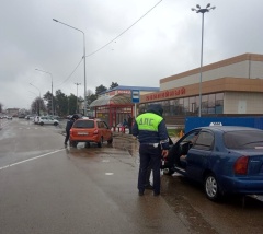 В Тбилисской прошел рейд по проверке легальности работы такси