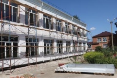 В здании четвертой школы села Ванновского продолжается капитальный ремонт 