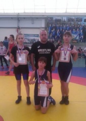 Тбилисские спортсменки заняли призовые места на Всероссийском турнире по вольной борьбе