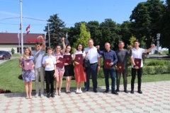 В Тбилисском районе детям-сиротам вручили ключи от квартир