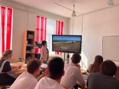 Депутат организовала для школьников просмотр документального фильма «Рубеж»