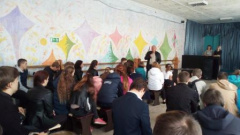 Нововладимировским школьникам рассказали о комсомоле