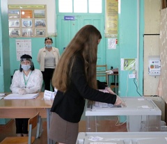 В Тбилисском районе проголосовала 18-летняя именинница