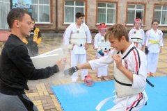 В День физкультурника в Тбилисской прошли показательные выступления спортсменов
