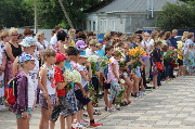 Тбилисцы в День памяти и скорби возложили цветы к мемориалу