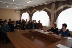 В рамках месячника, посвященного Дню молодого избирателя, В. Б. Красноруцкий встретился с молодыми членами участковых избирательных комиссий