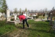 Тбилисские волонтеры провели акцию чистоты на кладбище