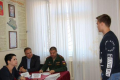 Глава Тбилисского района принял участие в работе призывной комиссии