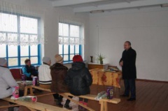 Глава Тбилисского района поздравил с праздником женщин, работающих 8 марта