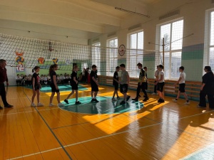 В школе состоялся турнир по волейболу