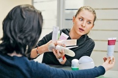 Потребителю на заметку! Приобретение дорогостоящей косметики и косметических услуг в кредит