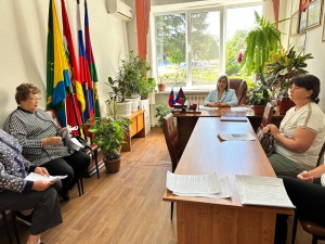 20 мая 2025г. состоялась рабочая встреча главы Нововладимировского сельского поселения с председателями квартальных комитетов