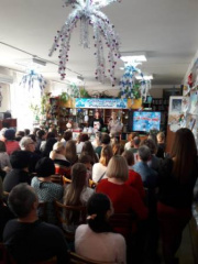 Библиотека распахнула свои двери для участников фестиваля-конкурса «Зимние фантазии или В свете елочных огней»