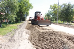 В Тбилисской ремонтируют дороги