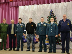 В Тбилисском районе спасателей поздравили с профессиональным праздником