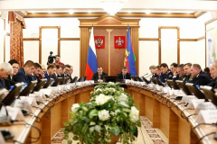 Безопасность жителей края во время новогодних праздников обеспечат порядка 19 тысяч человек