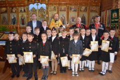 Учеников марьинской школы приняли в казачата