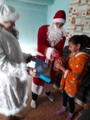 Новогодние поздравления от депутатов продолжаются