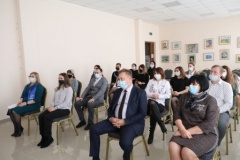 В Тбилисском районе торжественно вручили партбилеты