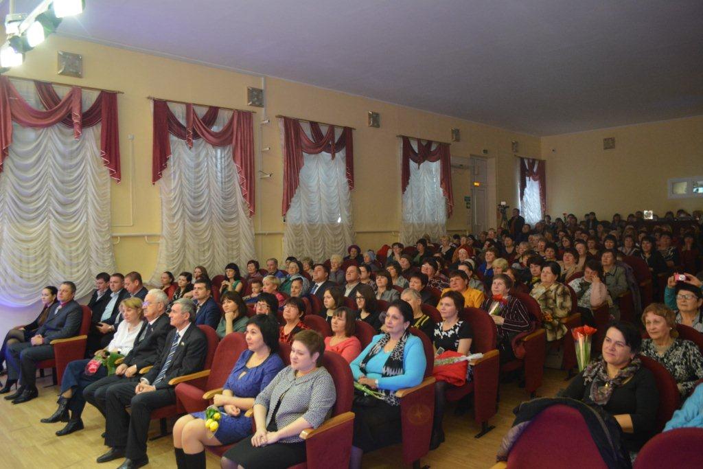 В Тбилисском районе женщинам посвятили концерт