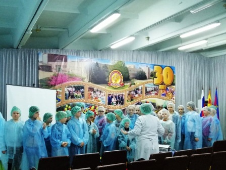 Интересно и познавательно проходят каникулы у тбилисских школьников