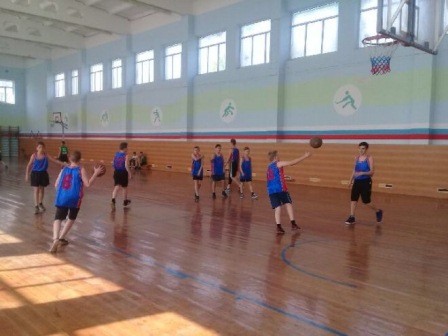 Тбилисские школьники стали победителями полуфинальных соревнования по баскетболу