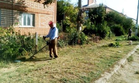 В хуторе Северин прошел субботник