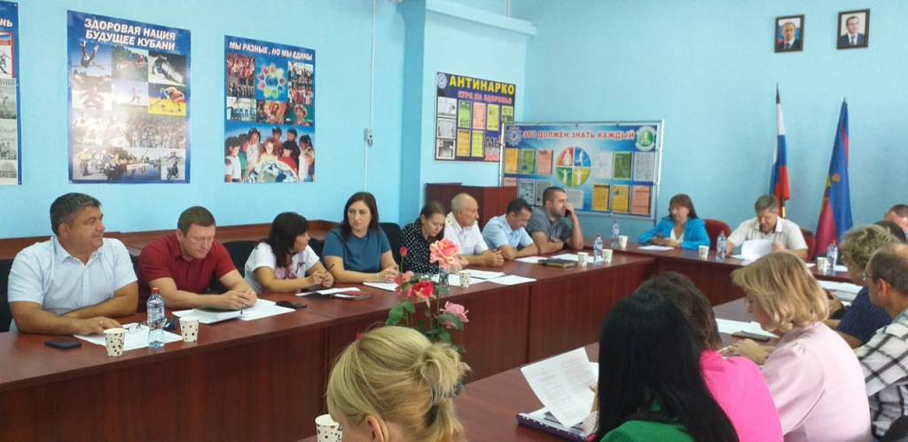 Совместное выездное заседание антинаркотической комиссии и комиссии по делам несовершеннолетних 