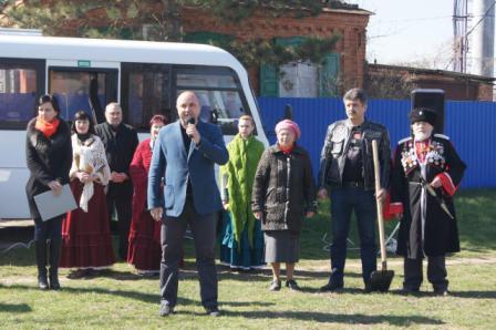 На улице Казачьей заложили аллею, посвященную 70-летию Победы в Великой Отечетвенной войне