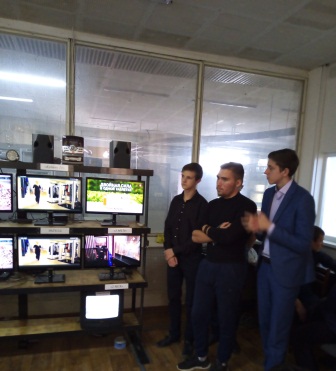 Школьники из поселка Октябрьского посетили «Кубанский радиоцентр»